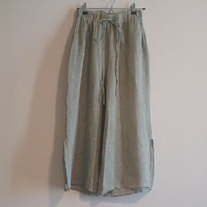 Tempo Paris Gray Capris